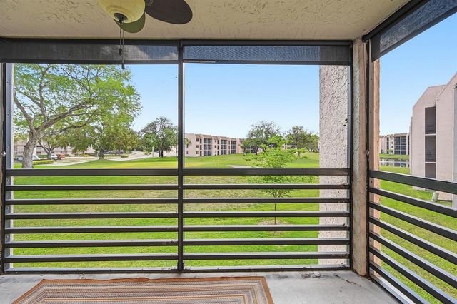 10434 Sunrise Lakes Boulevard 206, Sunrise, FL 33322