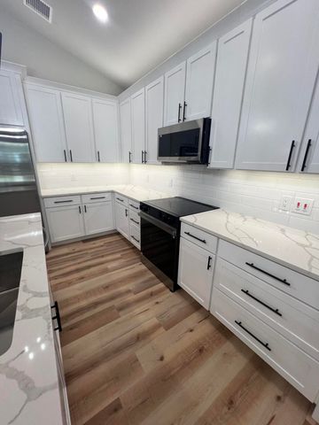 29 Circle Drive, Monkey Island, OK 74331