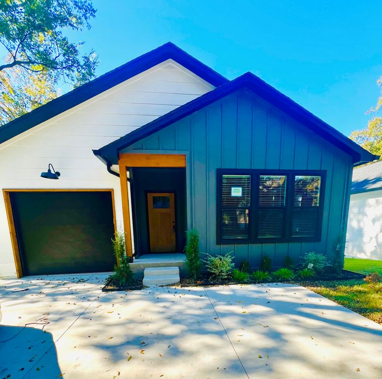 29 Circle Drive, Monkey Island, OK 74331