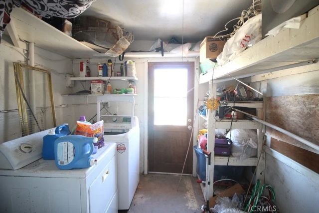 33713 1st Street, Daggett, CA 92327