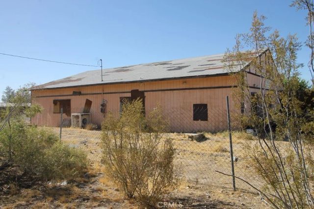 33713 1st Street, Daggett, CA 92327