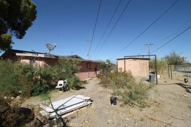 33713 1st Street, Daggett, CA 92327