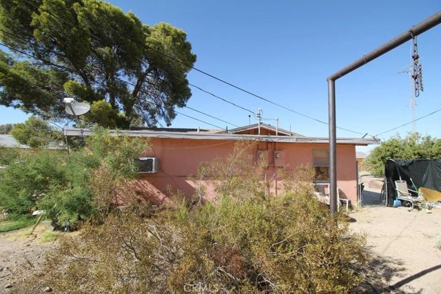 33713 1st Street, Daggett, CA 92327