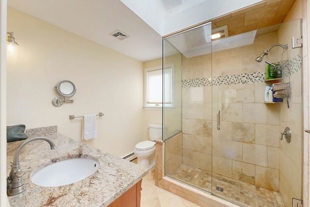 14 Baltzer Dr, Pembroke, MA 02359