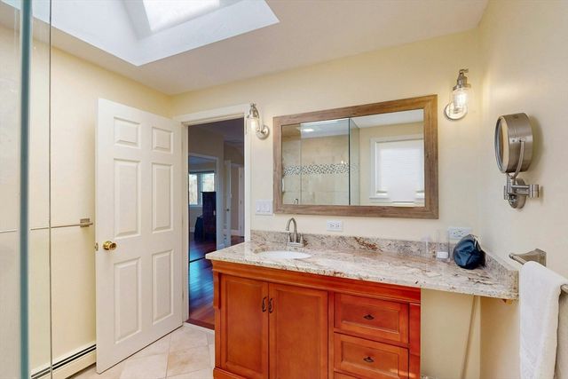 14 Baltzer Dr, Pembroke, MA 02359