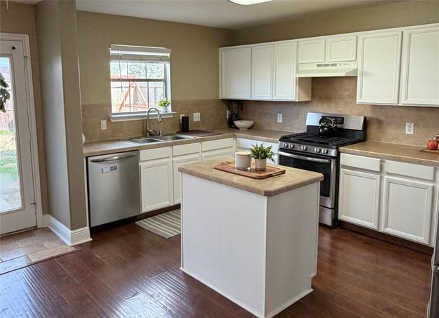 29402 Legends Hill Drive, Spring, TX 77386