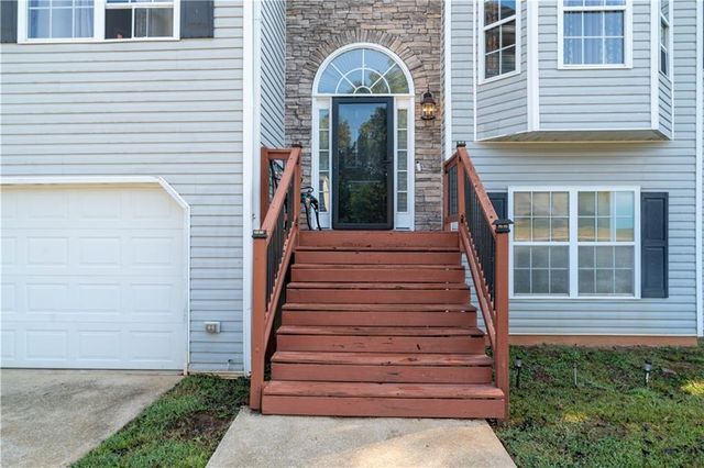 6160 Queensdale Drive, Douglasville, GA 30135