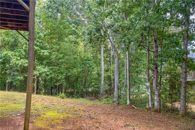 6160 Queensdale Drive, Douglasville, GA 30135