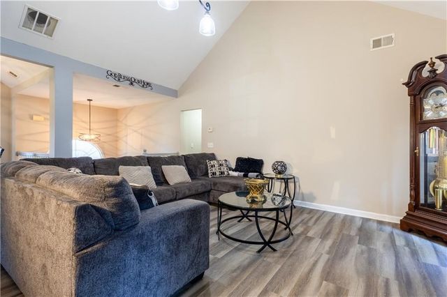 6160 Queensdale Drive, Douglasville, GA 30135