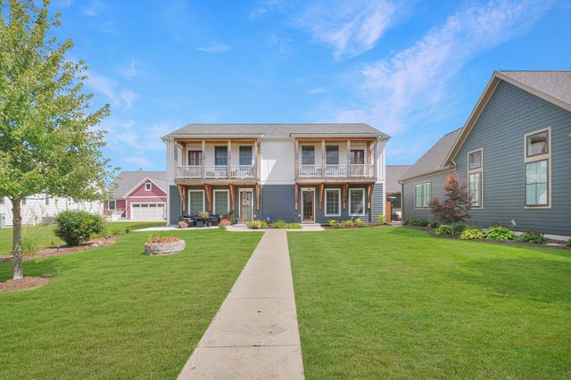 8 Port Place, Ottawa, IL 61350