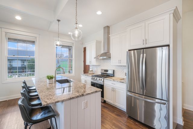 8 Port Place, Ottawa, IL 61350