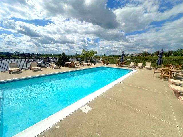 8 Port Place, Ottawa, IL 61350