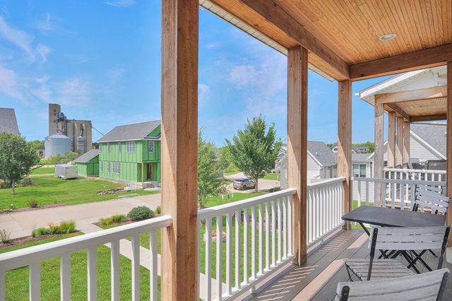 8 Port Place, Ottawa, IL 61350