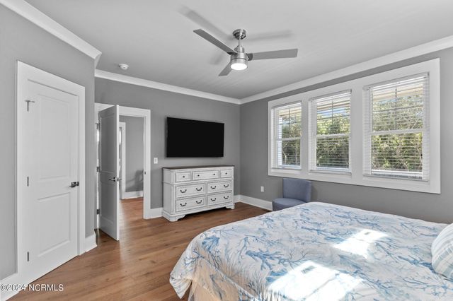 941 Salter Path Road ., Indian Beach, NC 28512