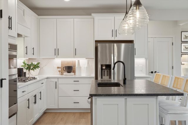 10360 Griffin Avenue S, Cottage Grove, MN 55016