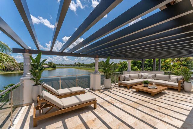 15262 SW 11th Street, Miami, FL 33194