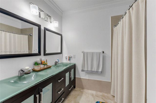 15262 SW 11th Street, Miami, FL 33194