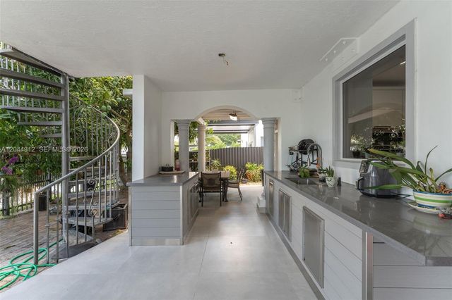 15262 SW 11th Street, Miami, FL 33194