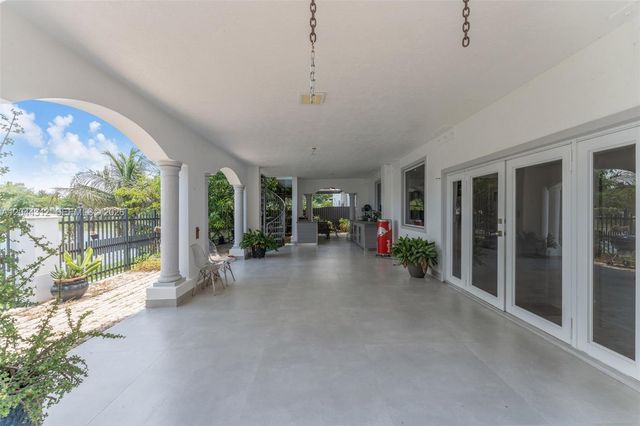 15262 SW 11th Street, Miami, FL 33194