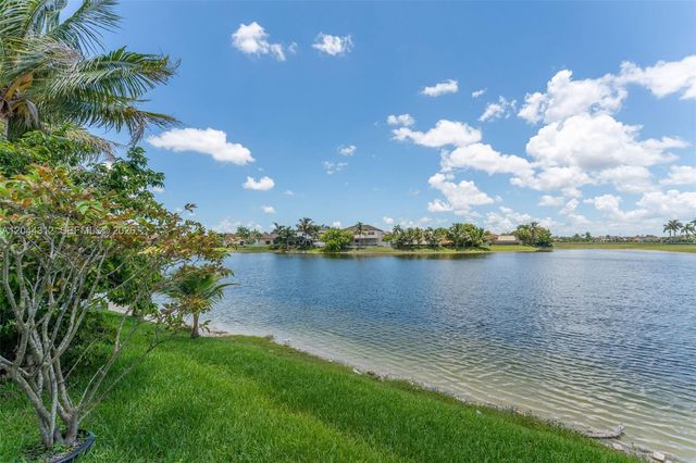 15262 SW 11th Street, Miami, FL 33194