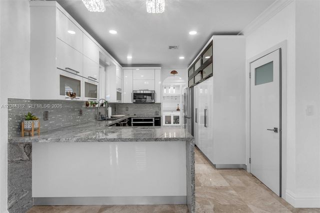 15262 SW 11th Street, Miami, FL 33194