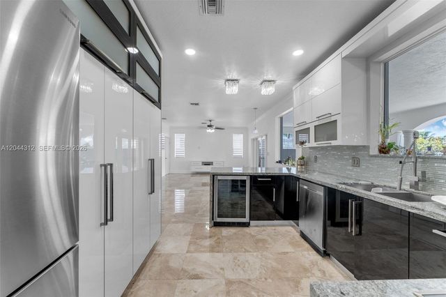 15262 SW 11th Street, Miami, FL 33194