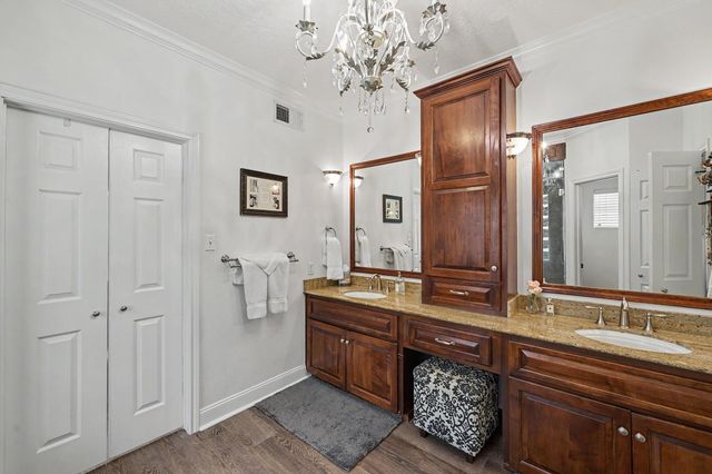 1726 Chestnut Grove Lane, Houston, TX 77345