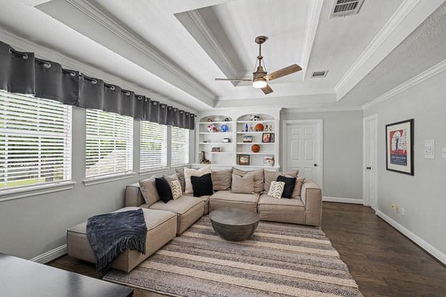1726 Chestnut Grove Lane, Houston, TX 77345