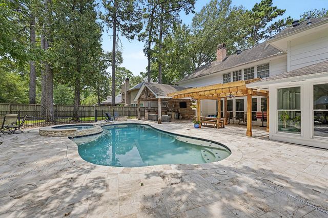 1726 Chestnut Grove Lane, Houston, TX 77345