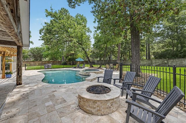 1726 Chestnut Grove Lane, Houston, TX 77345