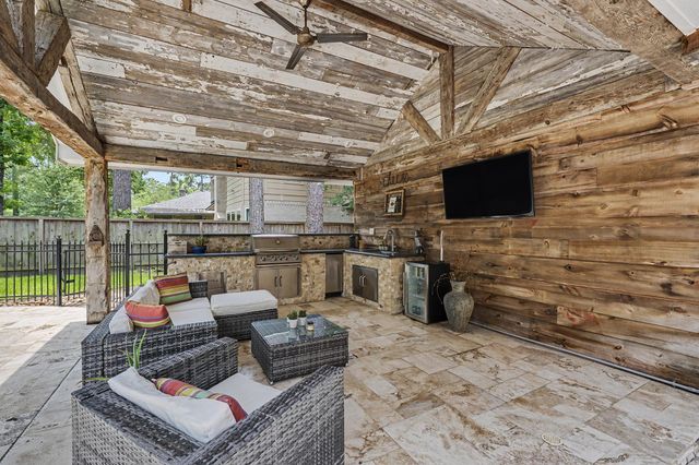 1726 Chestnut Grove Lane, Houston, TX 77345