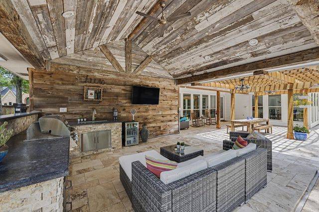 1726 Chestnut Grove Lane, Houston, TX 77345