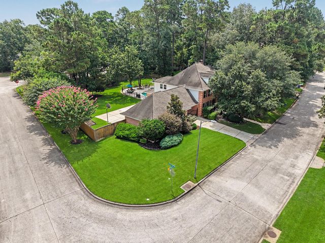 1726 Chestnut Grove Lane, Houston, TX 77345