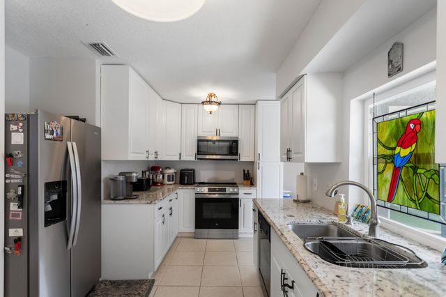8621 NW 3RD Street, Pembroke Pines, FL 33024