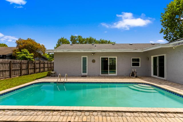 8621 NW 3RD Street, Pembroke Pines, FL 33024