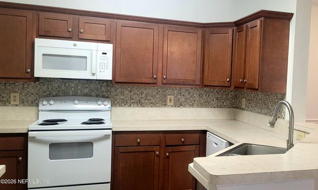 10000 GATE Parkway N 512, Jacksonville, FL 32246