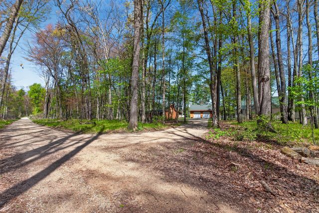 12001 Strait Road, Hanover, MI 49241