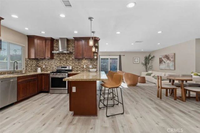 15421 Cedarwood, Midway City, CA 92655