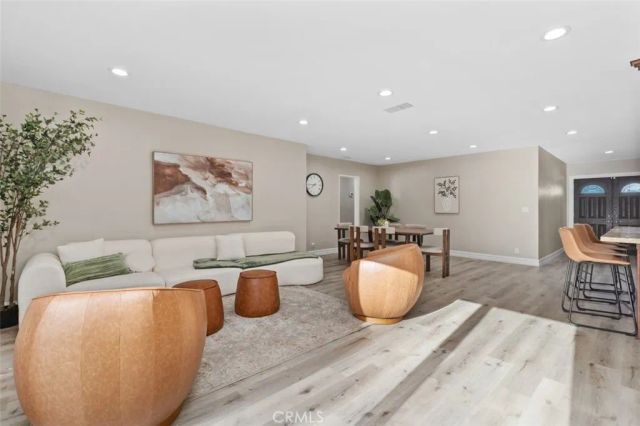 15421 Cedarwood, Midway City, CA 92655