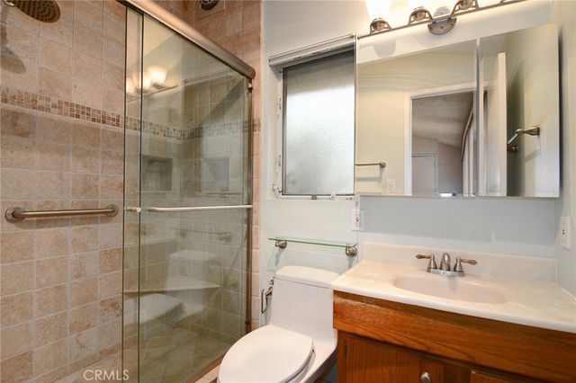 20600 Clarendon, Woodland Hills, CA 91367