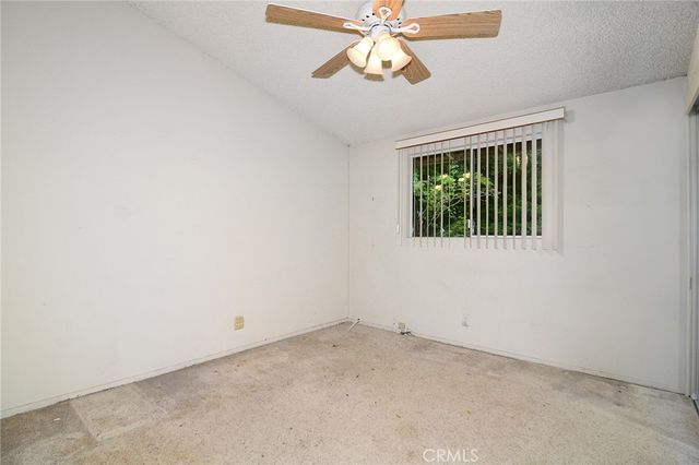 20600 Clarendon, Woodland Hills, CA 91367