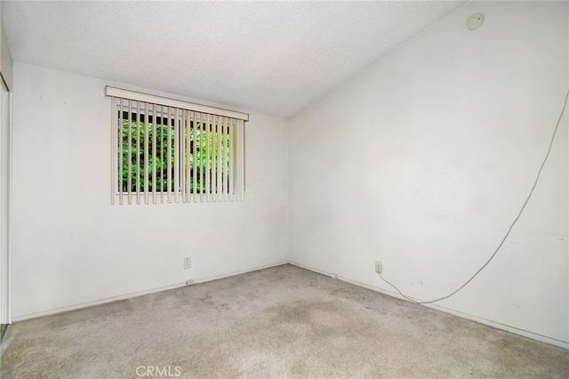20600 Clarendon, Woodland Hills, CA 91367