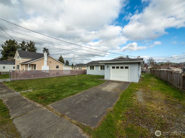 326 S Perkins Street, Buckley, WA 98321