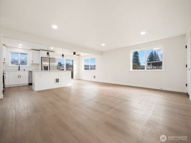 326 S Perkins Street, Buckley, WA 98321