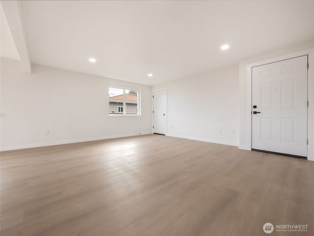 326 S Perkins Street, Buckley, WA 98321