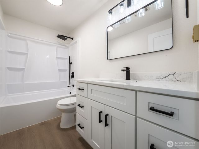 326 S Perkins Street, Buckley, WA 98321