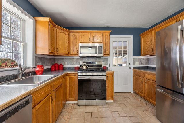 14 Sir Lancelot Dr, Bourne, MA 02532