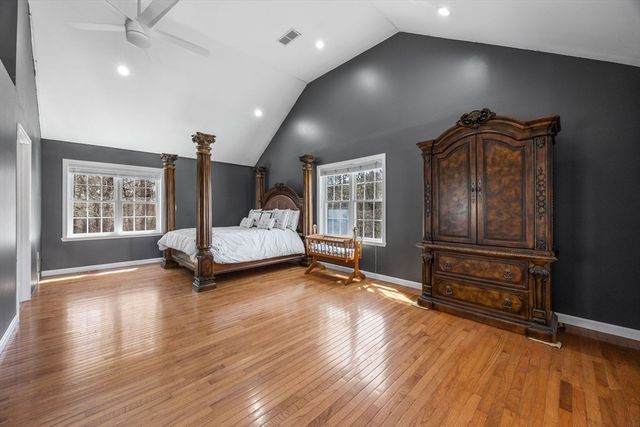 14 Sir Lancelot Dr, Bourne, MA 02532