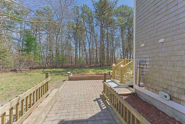 14 Sir Lancelot Dr, Bourne, MA 02532