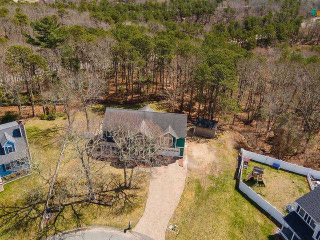 14 Sir Lancelot Dr, Bourne, MA 02532